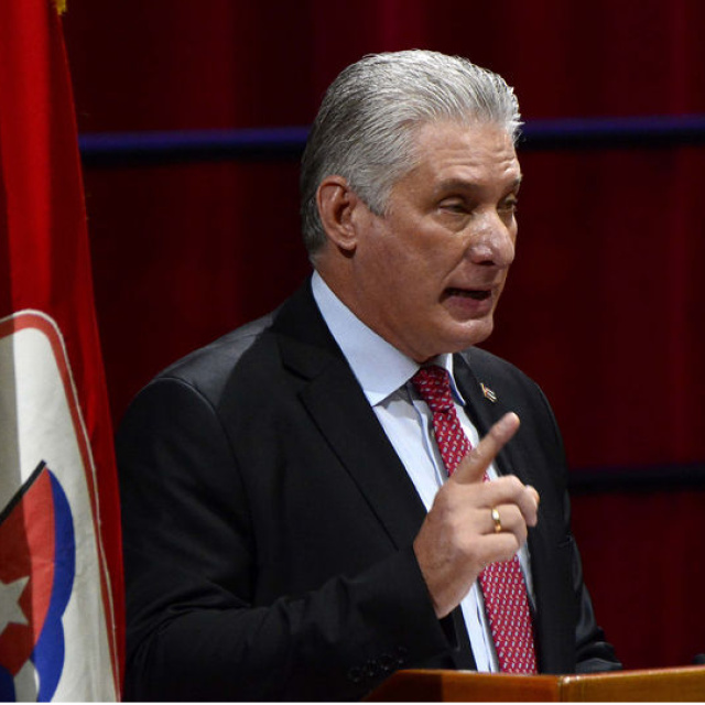 Küba lideri: Görevimiz savaşı önlemek için hazırlıklı olmak