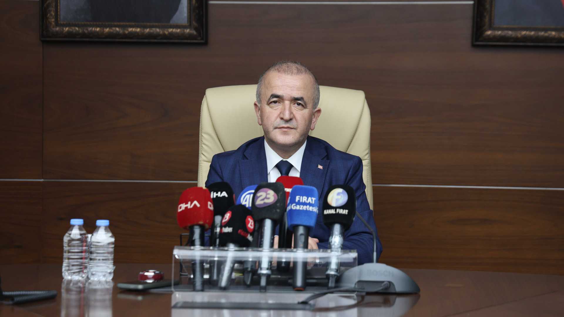 Elazığ Valisi Hatipoğlu: Randevusu olmayan ebeveynler okul bahçesine sokulmayacaklar