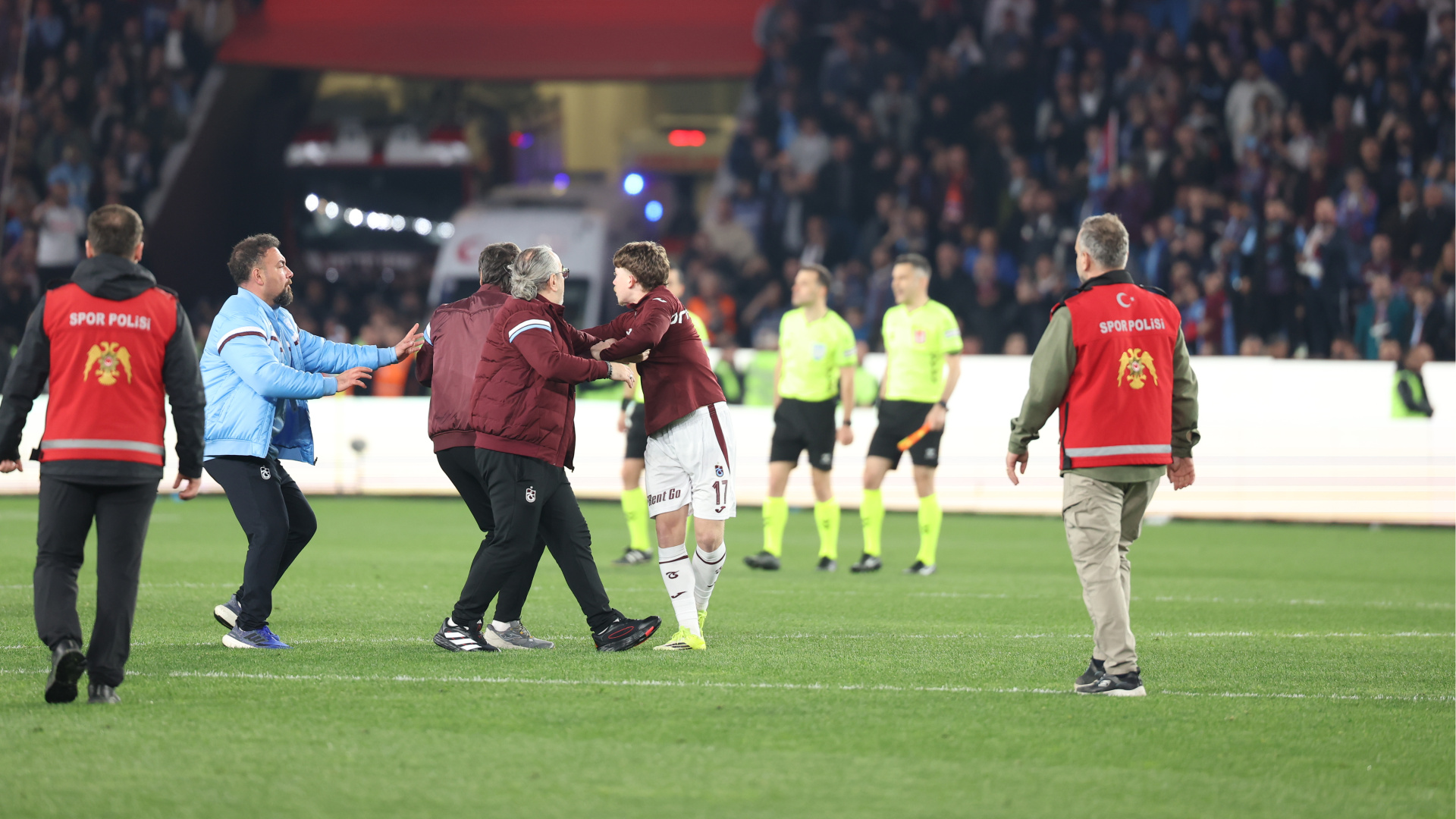 Tahkim Kurulu Trabzonspor'a Verilen Para Cezalarını Onadı