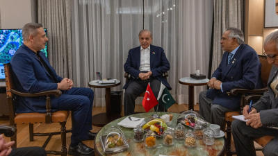 Bakan Fidan, Şahbaz Şerif'le görüştü