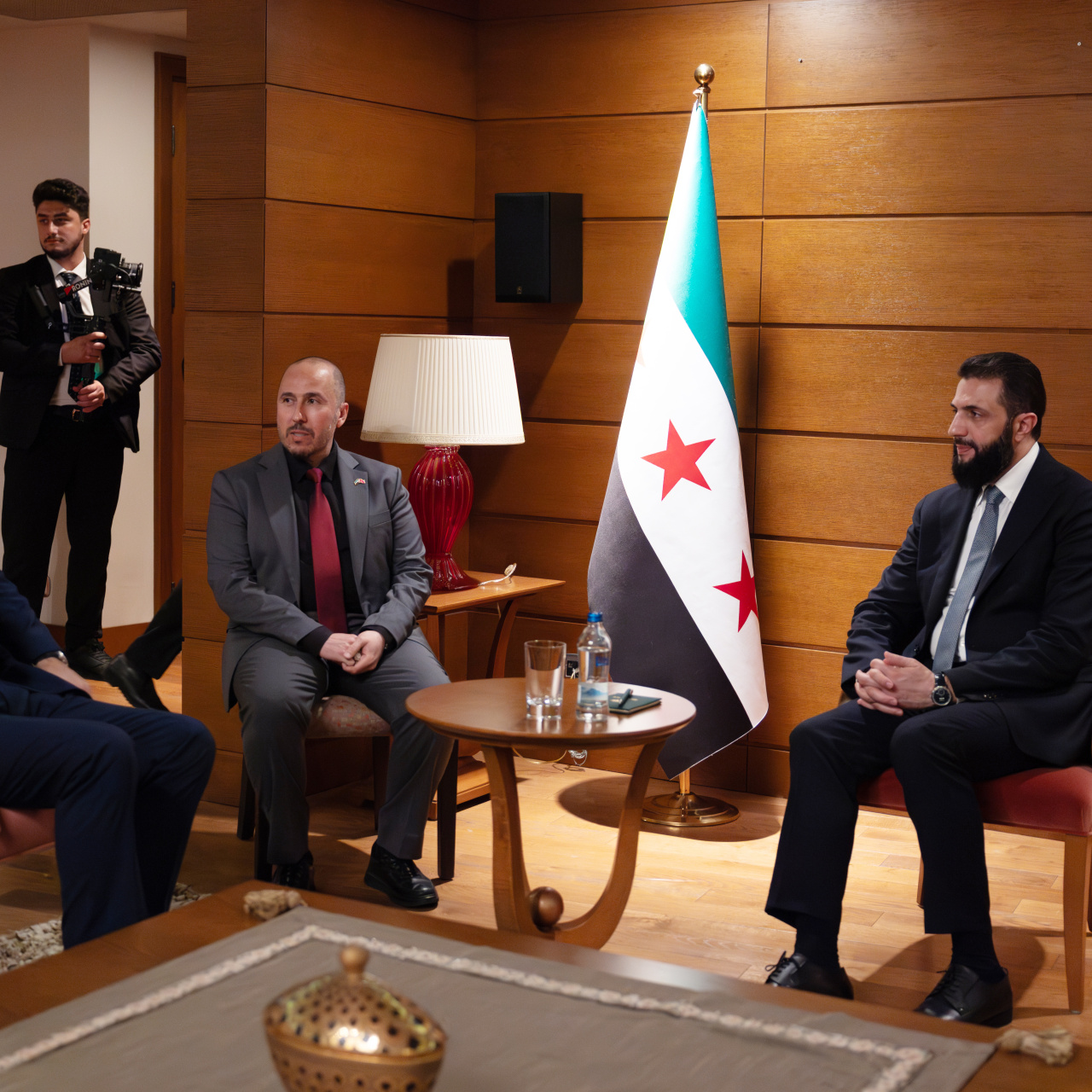 Bakan Fidan Şara ile görüştü