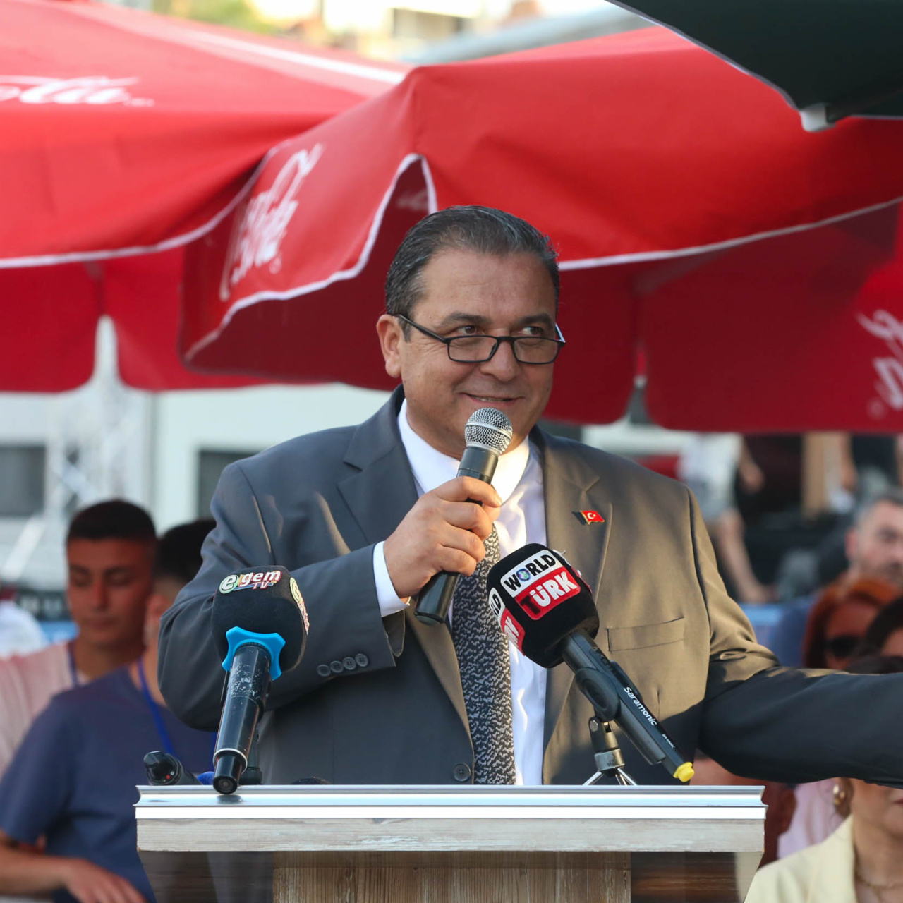 Eşme'nin Çıkmazında İddialar: Belediye Başkanı ve Yakınlarının Gözaltı