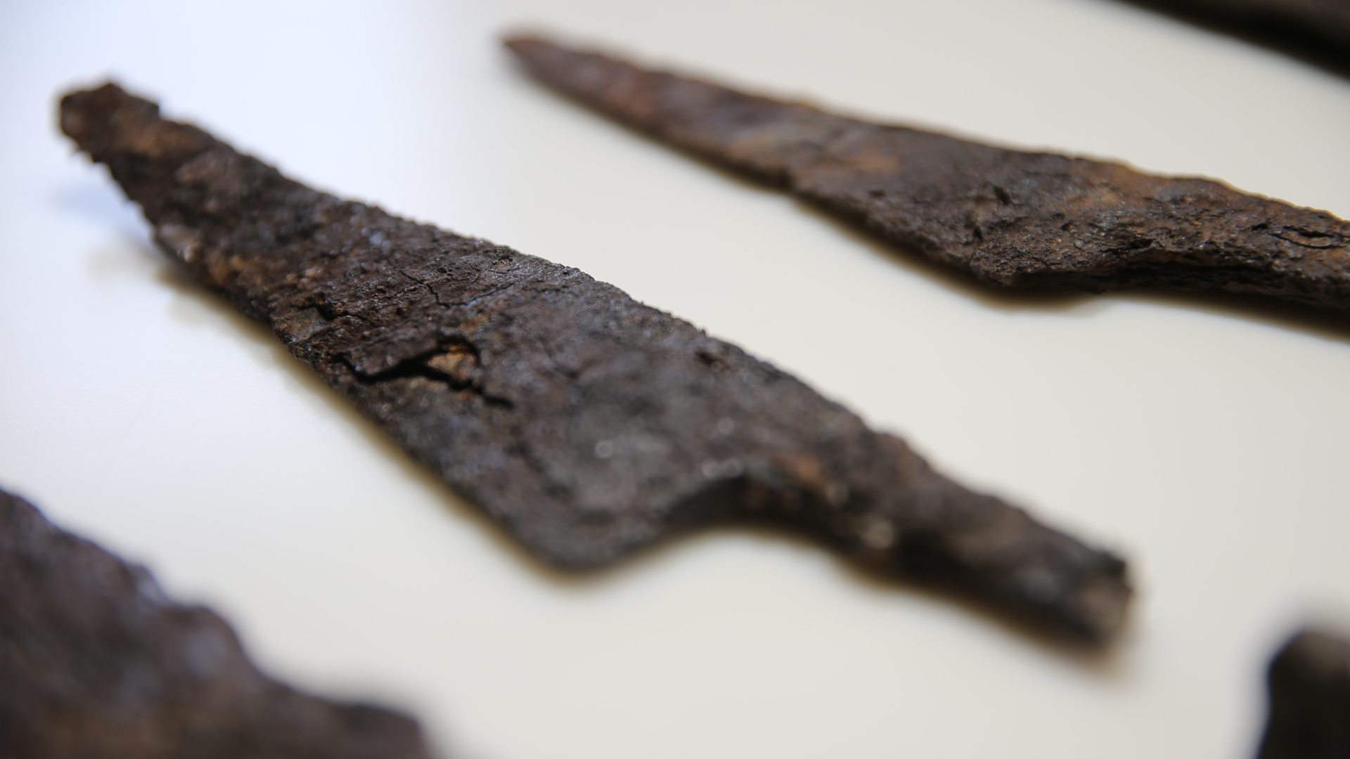 Hadrianopolis Antik Kenti'nde 1500 Yıllık Bıçak Seti ve Bileme Taşı Keşfedildi