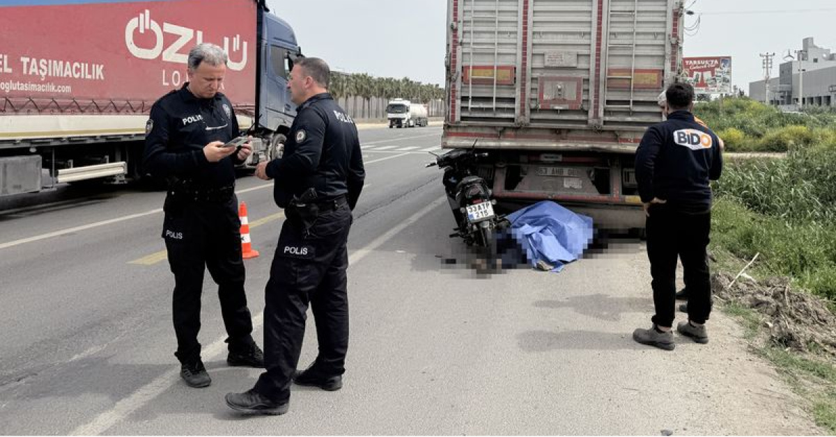 80 yaşındaki motosikletli kamyona çarparak hayatını kaybetti