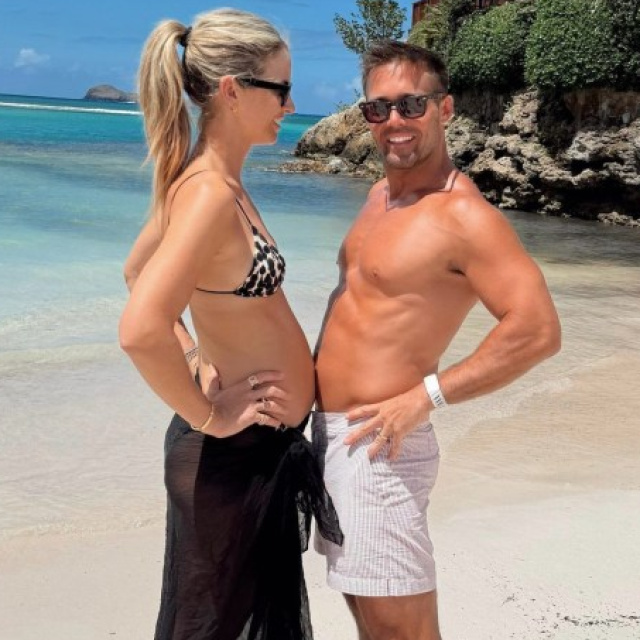 Dördüncü çocuğuna hamile