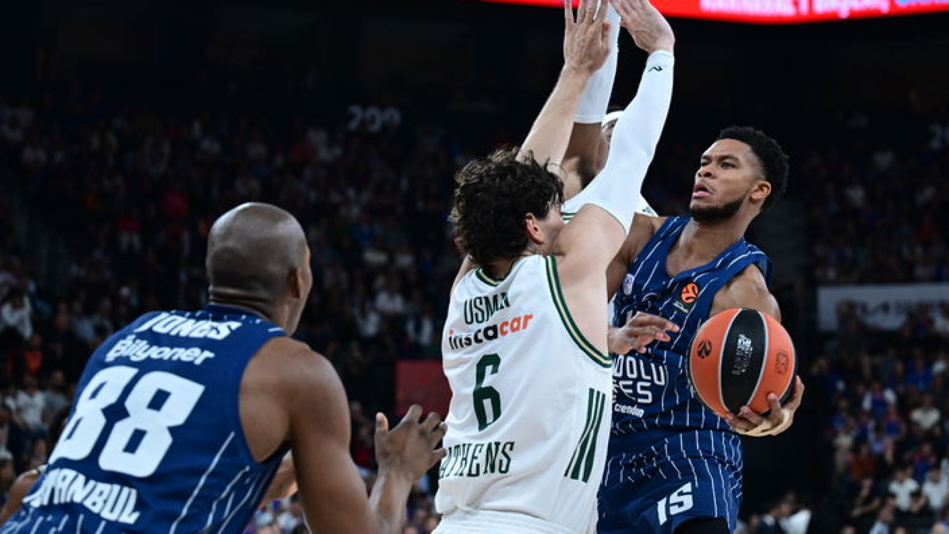 EuroLeague'de Kritik Veda: Panathinaikos-Anadolu Efes Maçı Saat Kaçta ve Hangi Kanalda?