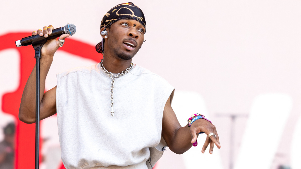 Cinayet suçlamasıyla tutuklandı