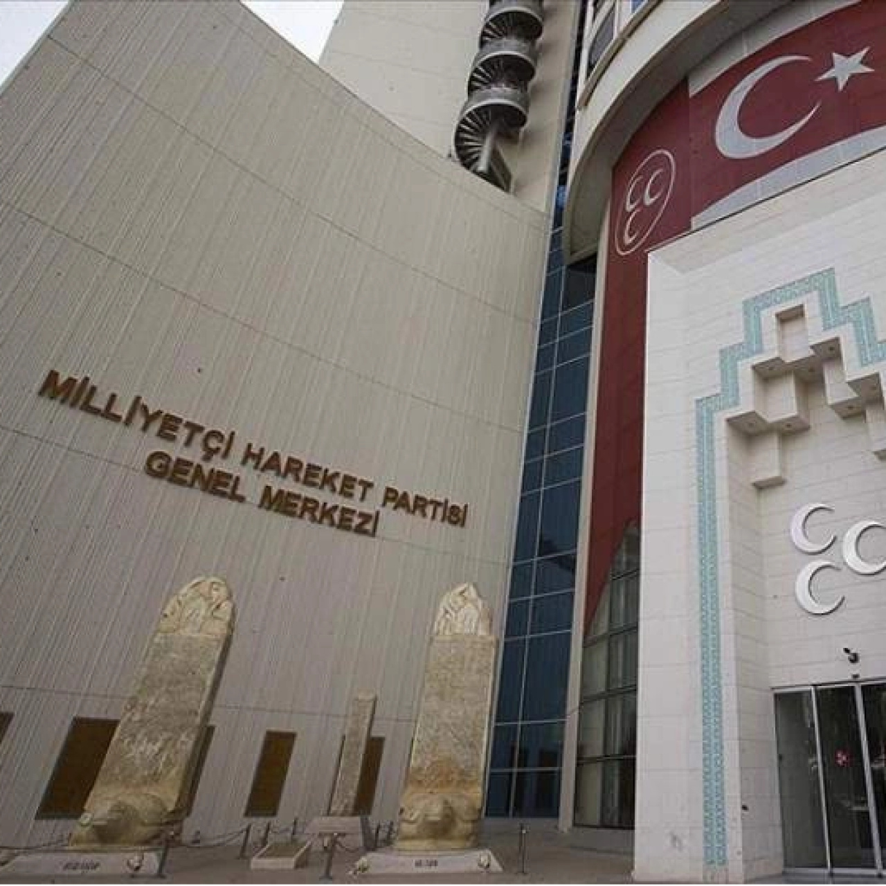 MHP 3 İl Teşkilatını feshetti