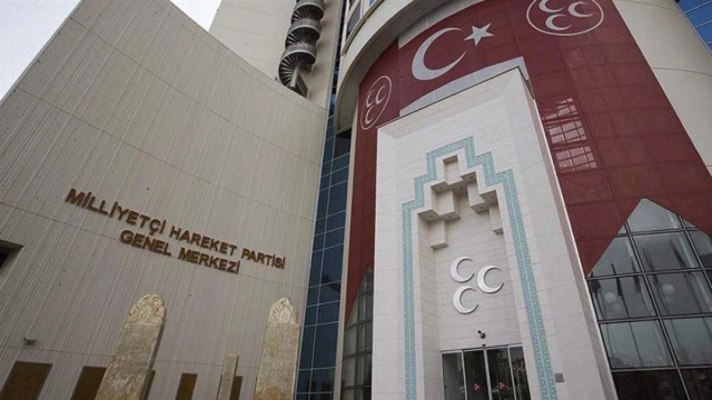 MHP 7 İl Teşkilatını feshetti