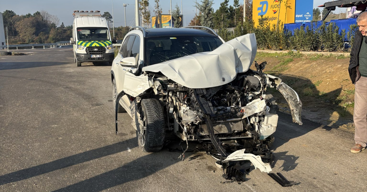 İstanbul'daelektrikli araç seyir halinde durma nedeniyle kaza