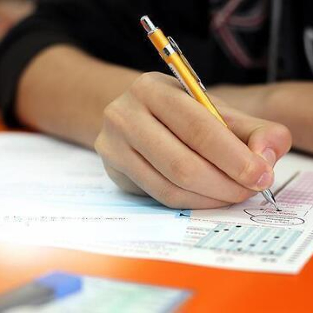 Hafta sonu sınav var mı?