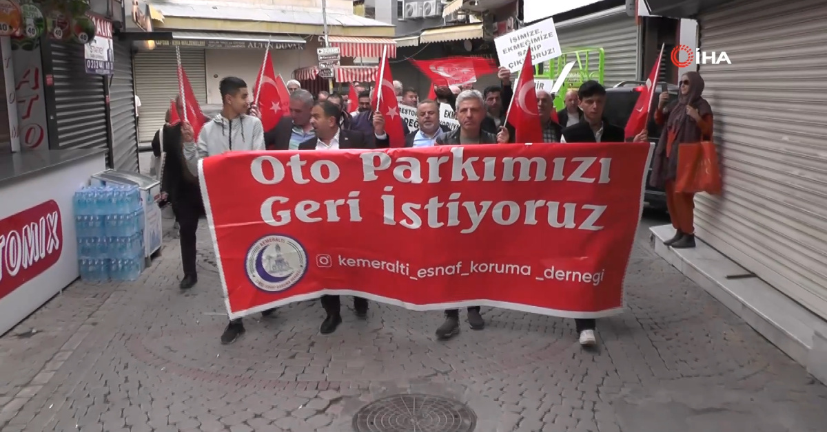 Kemeraltı esnafı kepenk kapattı - Otopark sorunu