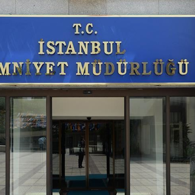 Bayrağı yaktı, serbest kaldı