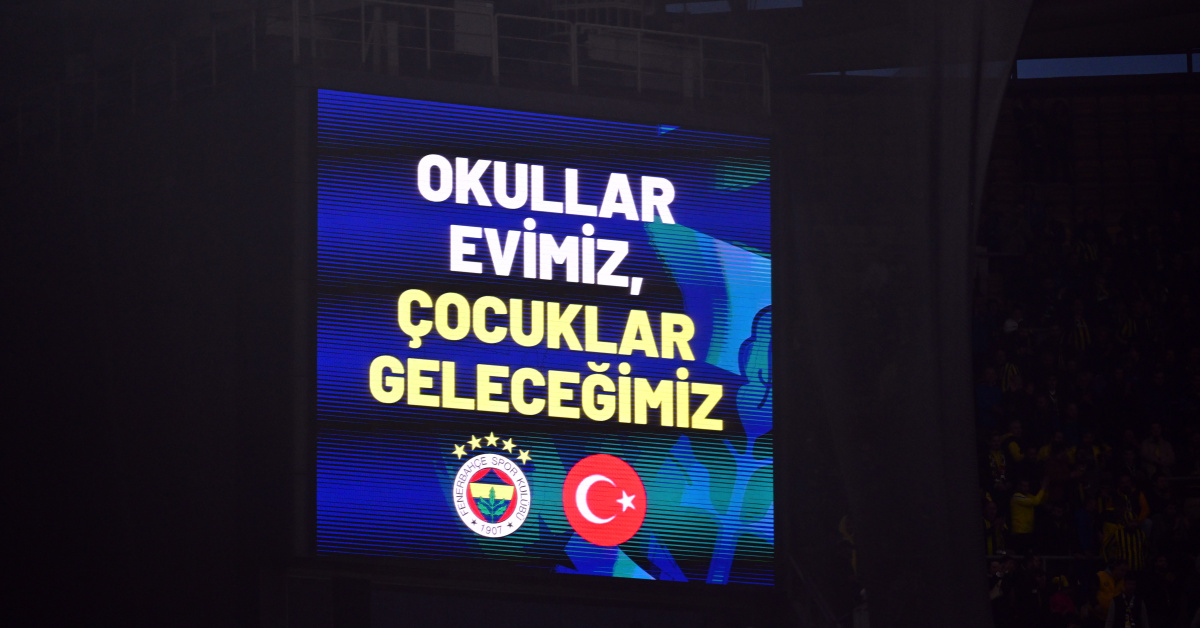 Fenerbahçe-Çaykur Rizespor maçında çocuklar unutulmadı