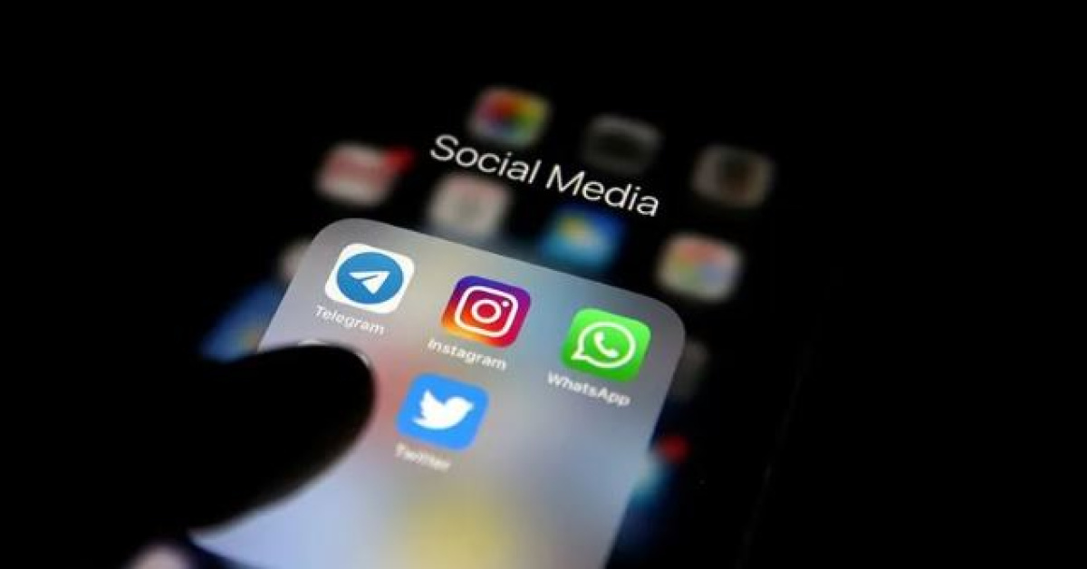 İzmir'desanal medya paylaşımları nedeniyle öğrenciler gözaltına alındı