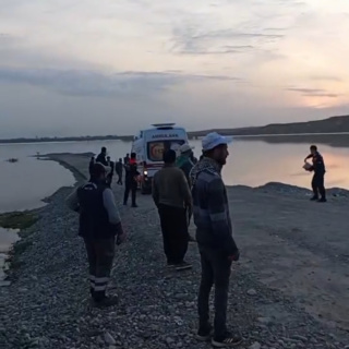 2 çocuk akıntıya kapıldı