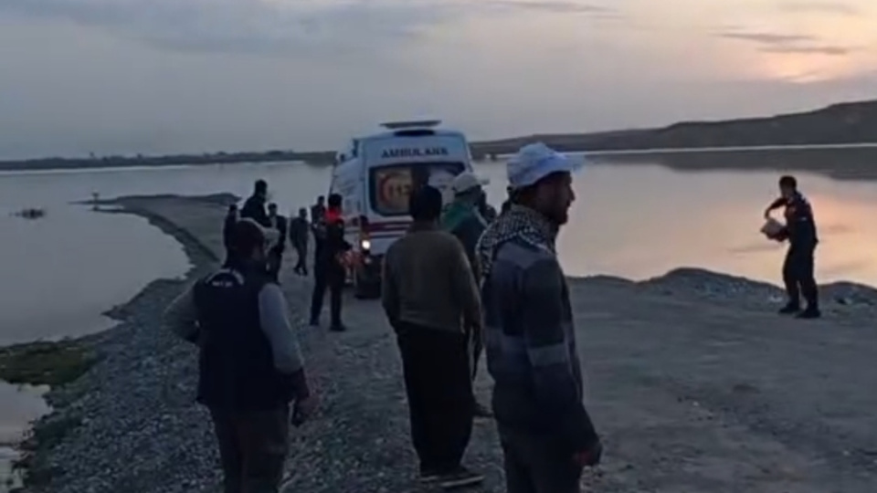 2 çocuk akıntıya kapıldı