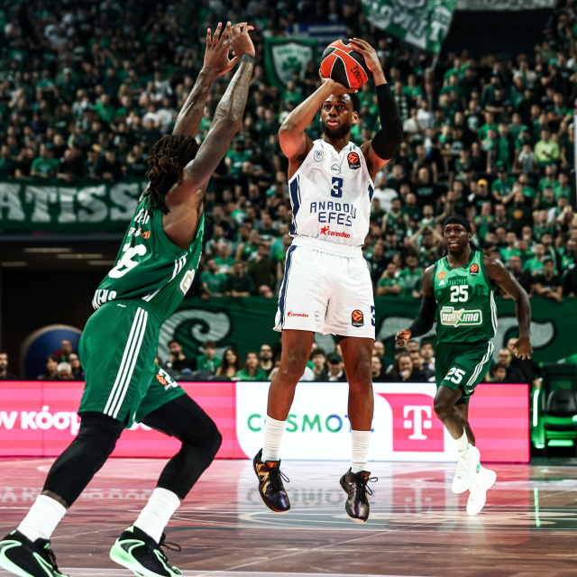 Efes, Atina'da farklı kaybetti