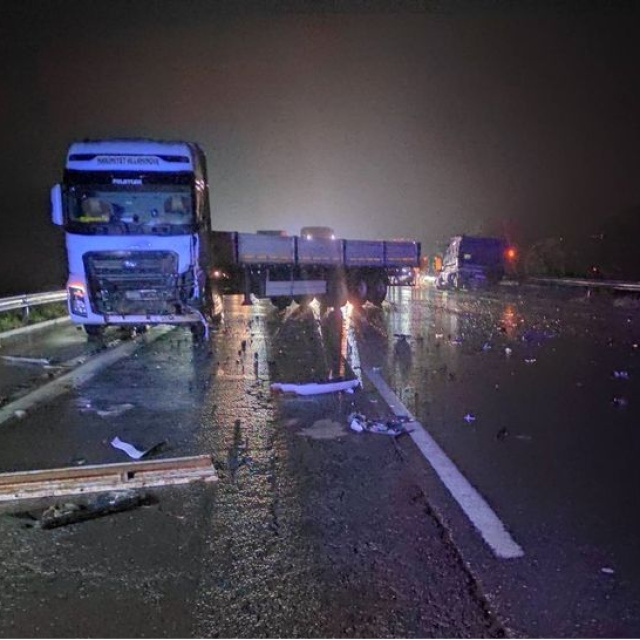 TAG Otoyolu'nda feci kaza: 1 ölü, 1 yaralı