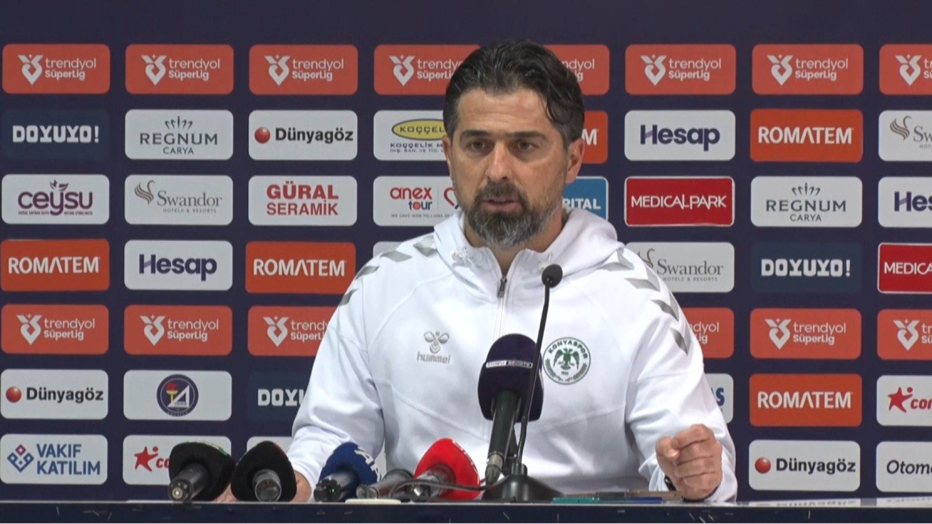 İlhan Palut: Fenerbahçe Maçı Kolay Olmayacak, Zorlu Bir Karşılaşma Bekliyoruz