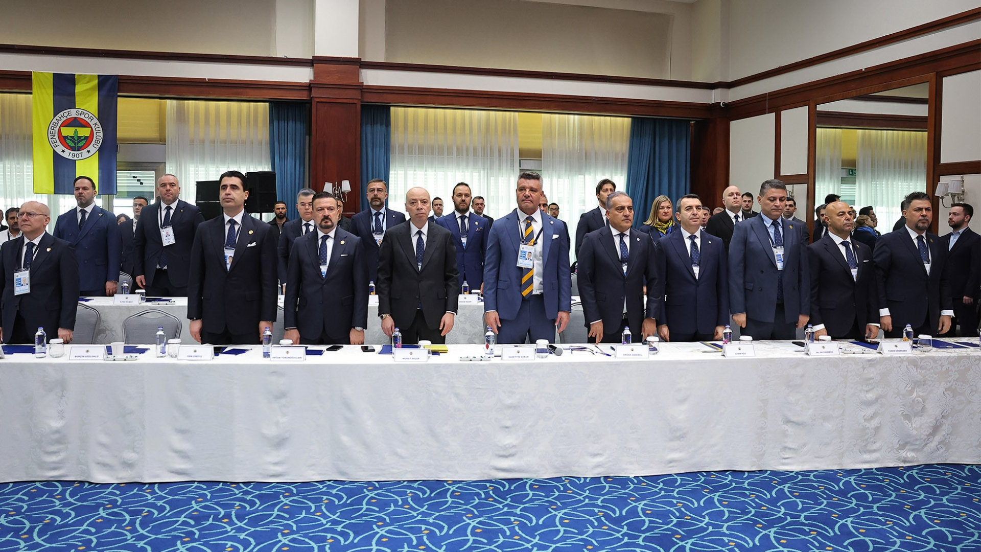 Fenerbahçe'de Yüksek Divan Kurulu Toplantısı Başladı: Mosturoğlu'dan Kritik Mesajlar