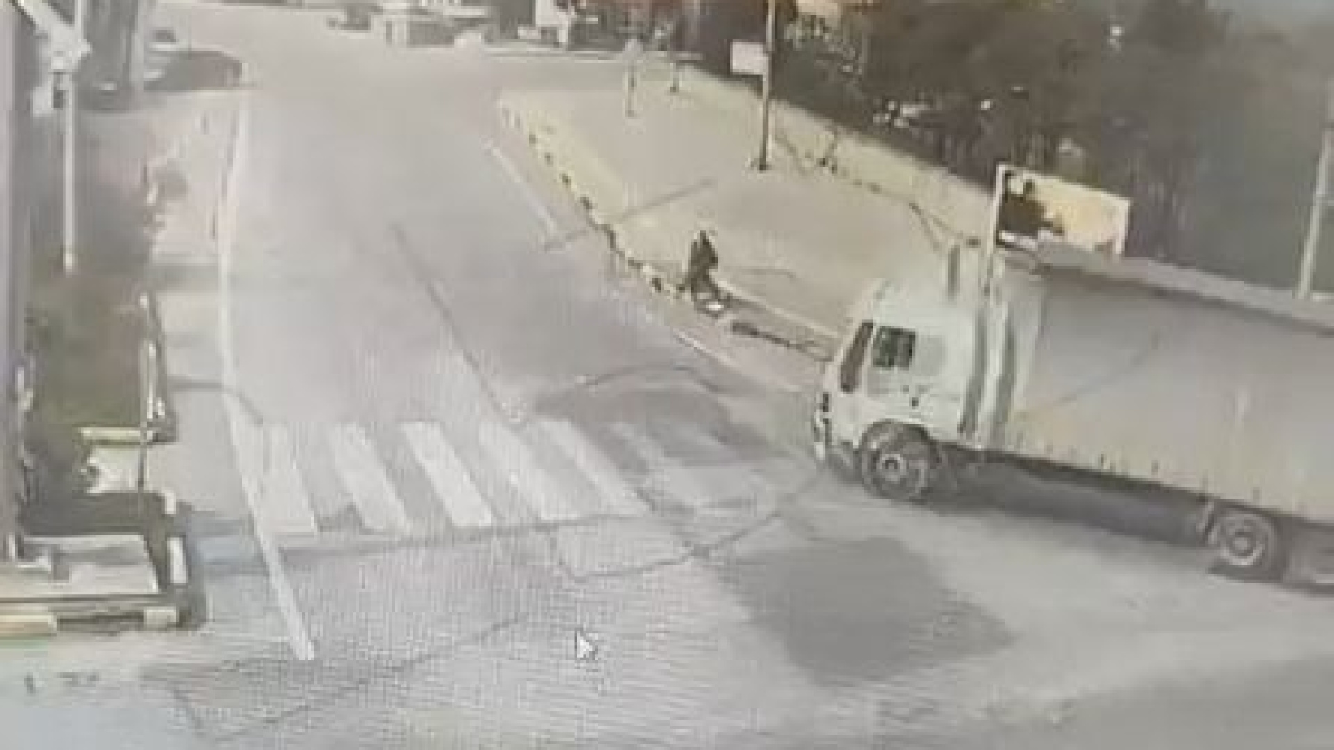 Kamyonun çarptığı Aysu hayatını kaybetti