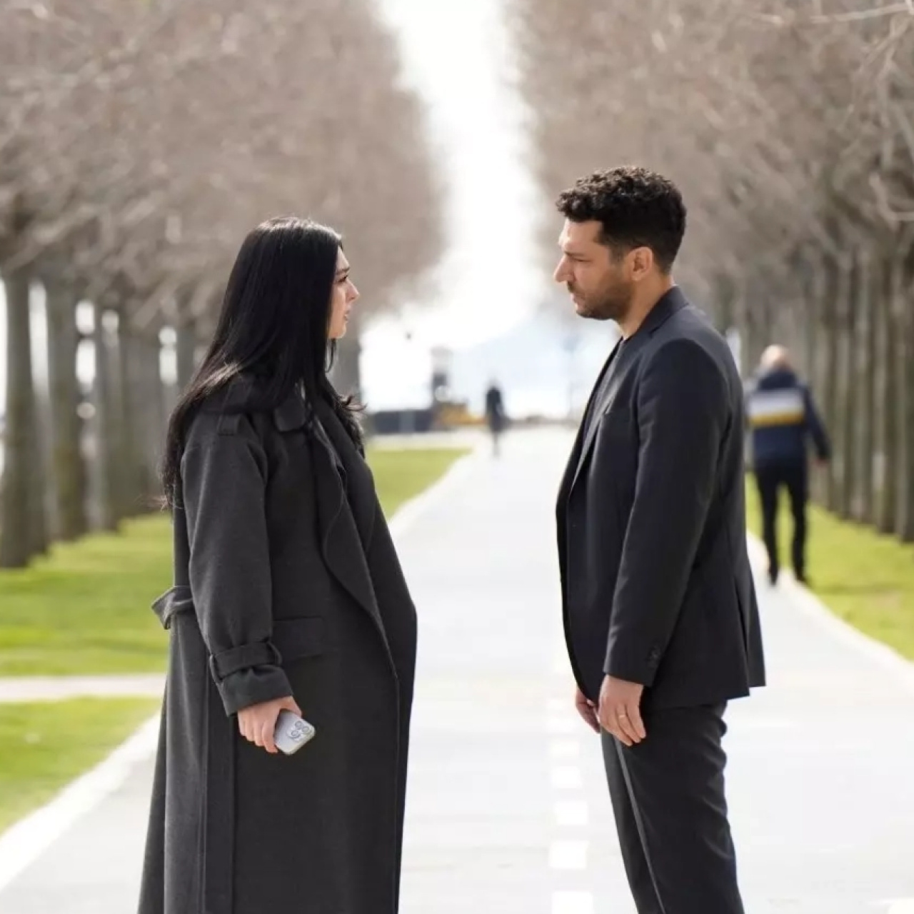 Güller ve Günahlar bu akşam var mı?