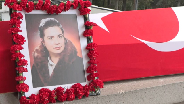 Feyha Çelenk, toprağa verildi