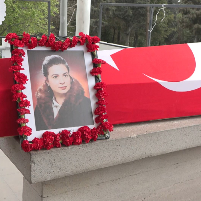 Feyha Çelenk, toprağa verildi