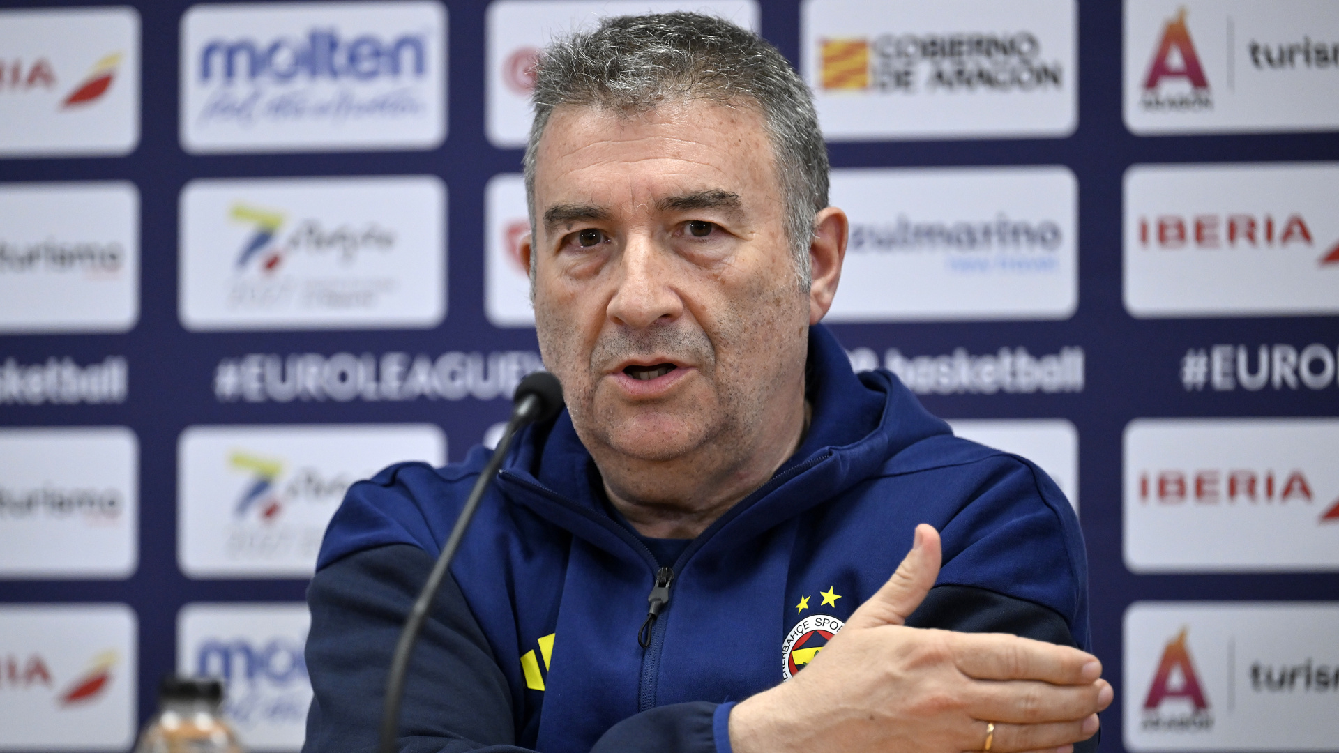 Fenerbahçe Opet Başantrenörü Mendez: Çok Büyük Bir Kulübü Temsil Ediyoruz
