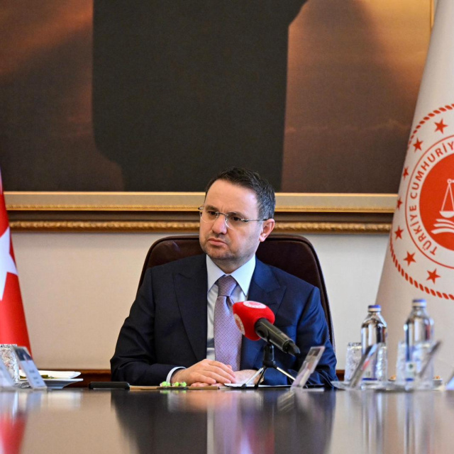 Gürlek: 106 kg kokain ele geçirildi