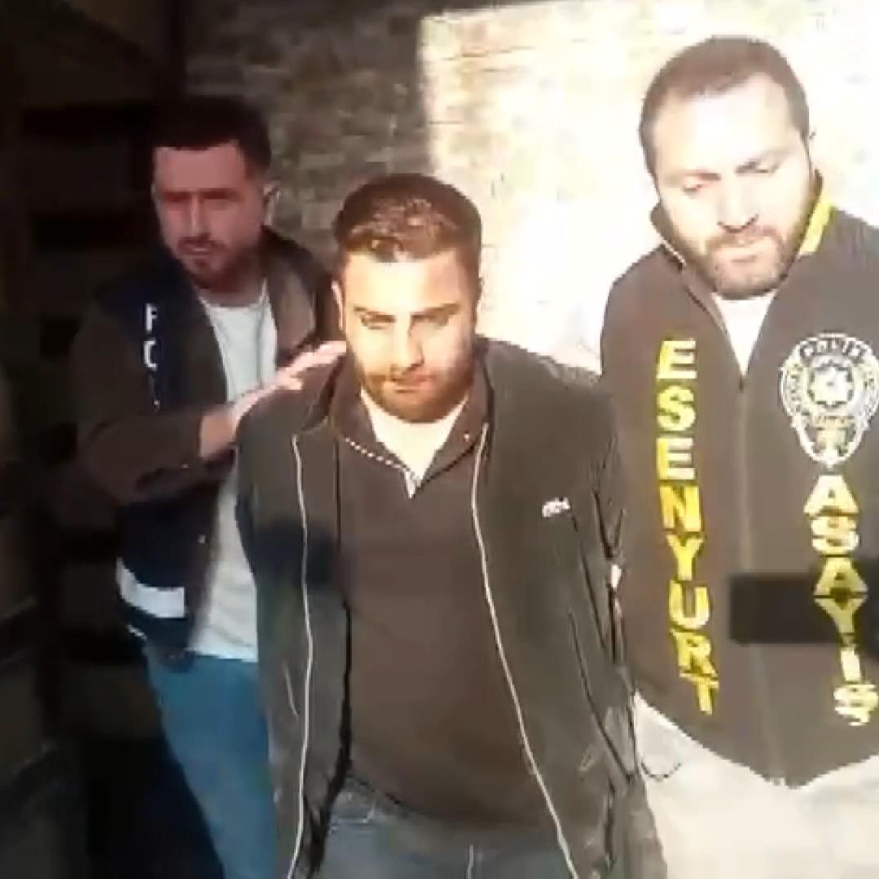 Esenyurt’ta “intihar” ihbarı cinayet çıktı