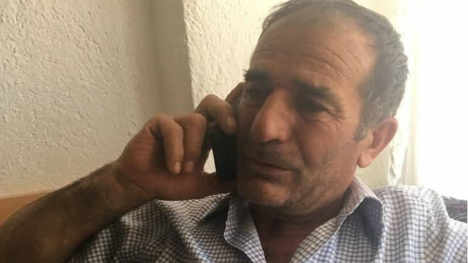 İlaç makinesini çıkarırken sıkışarak öldü