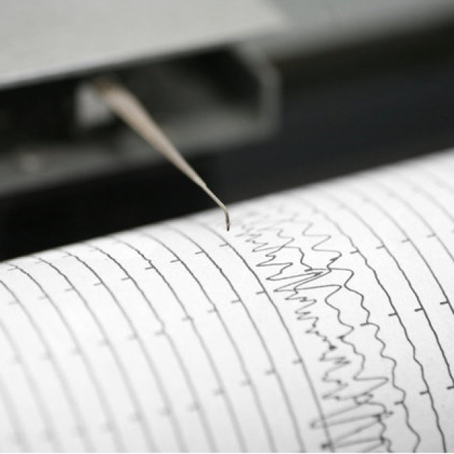 Akdeniz'de peş peşe deprem!