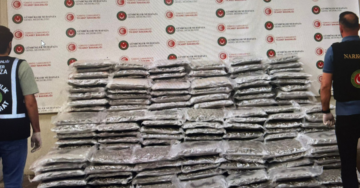 Gümrükler Muhafaza, Edirne ve İstanbul'dauyuşturucu ele geçirmeleri