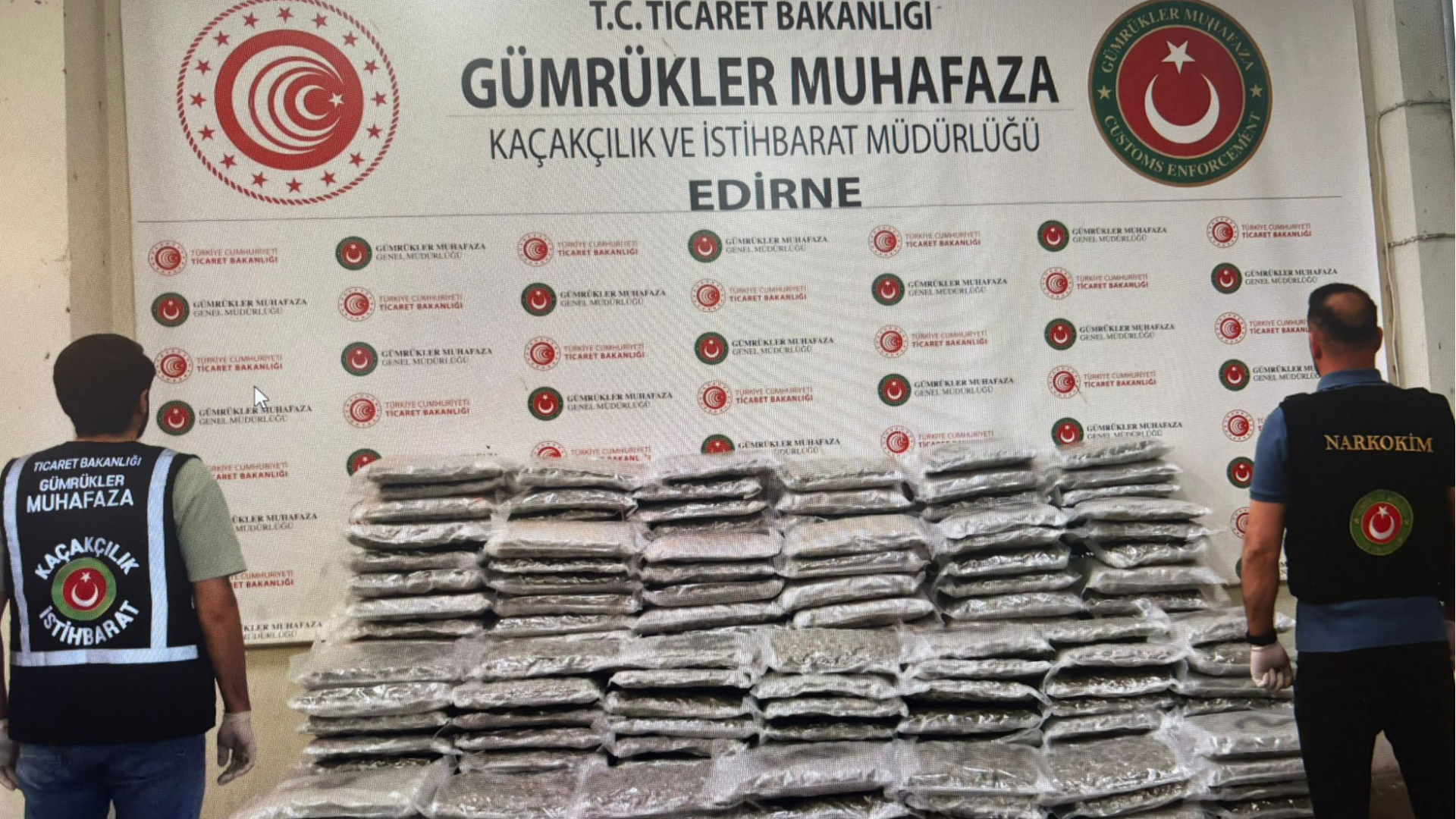 Gümrükler Muhafaza ekipleri, 2 ayrı operasyonda 420 kilogram uyuşturucu ele geçirdi