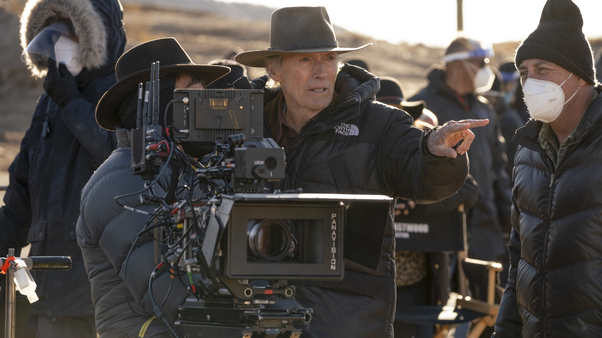 Ünlü oyuncu Laura Linney açıkladı: Clint Eastwood sette neden “Kayıt!” diye bağırmıyor