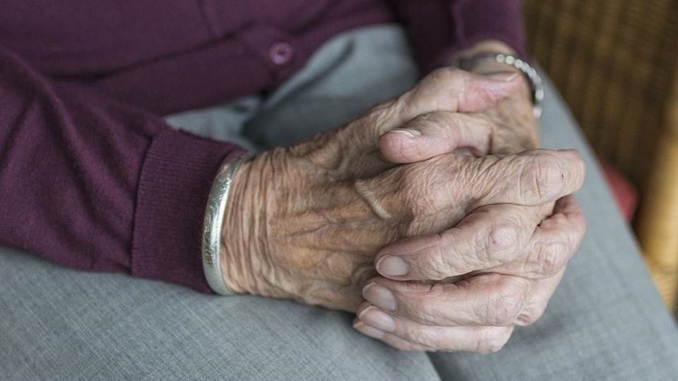 Alzheimer ve demans hastaları için 100 takip cihazı dağıtıldı