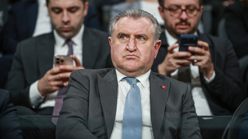 Bakan Bak'tan Bursaspor Ve Batman Petrolspor'a tebrik