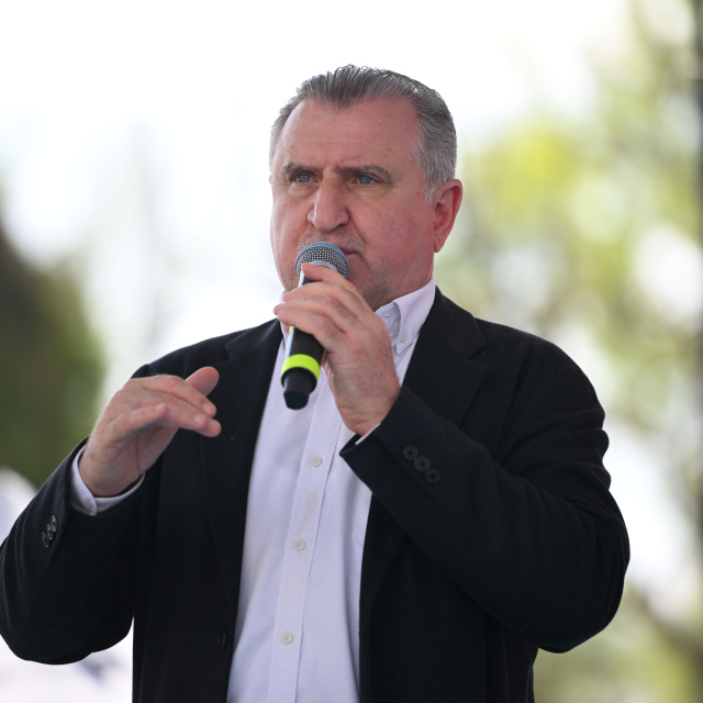 Bakan Bak'tan Avrupa şampiyonu Fenerbahçe'ye tebrik!