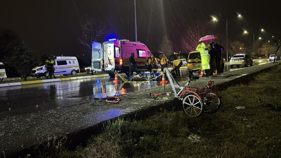 Taksiyle çarpışan bisikletin sürücüsü öldü