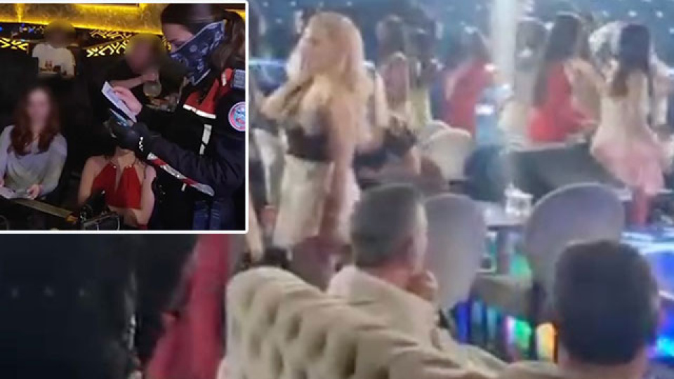 Garson diye alıp direk dansı yaptırıldılar