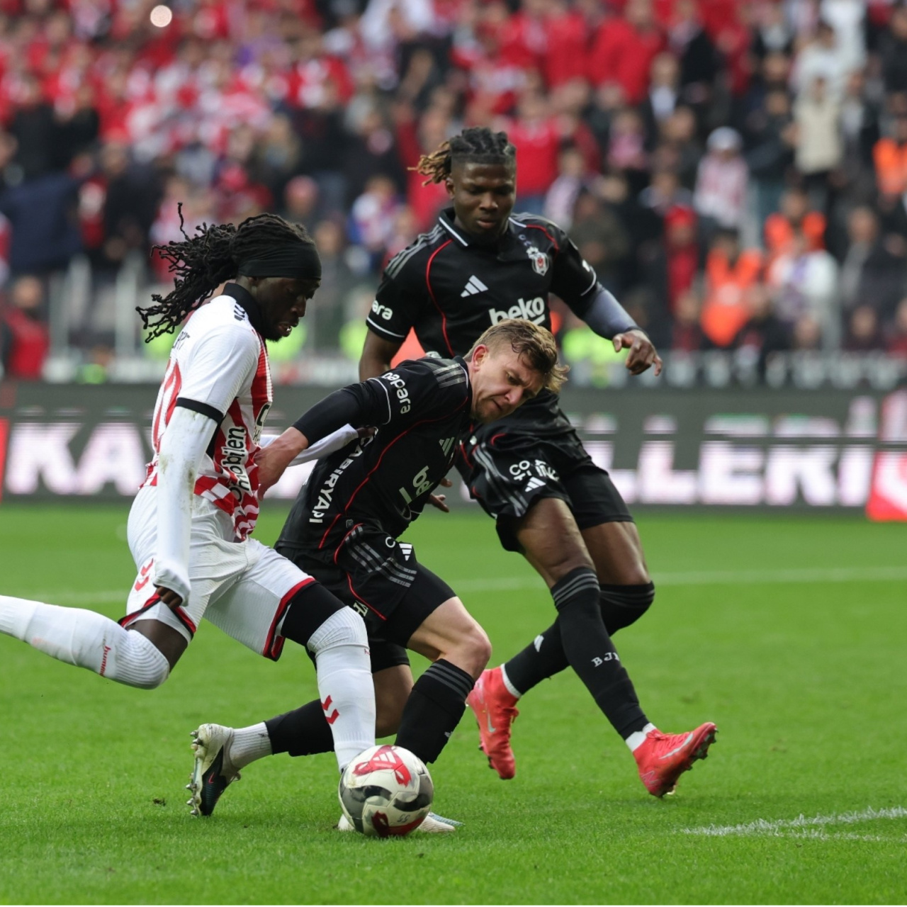 "Bu kadro seneye şampiyonluğa oynayamaz"