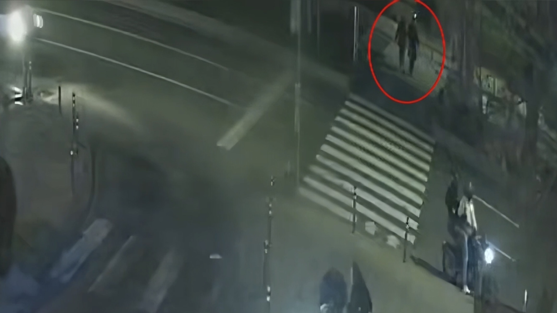 Üniversiteli genç kız dehşeti yaşadı! Dakikalarca kalp masajı yapıldı! | Son dakika haberleri