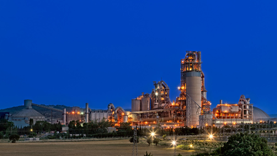 Sabancı Holding, Akçansa'daki payını satıyor