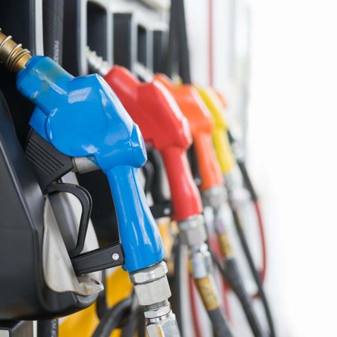 BENZİN VE MOTORİN FİYATLARI 21 Nisan 2026: Akaryakıta indirim veya zam var mı? İstanbul, Ankara, İzmir güncel benzin, mazot ne kadar?