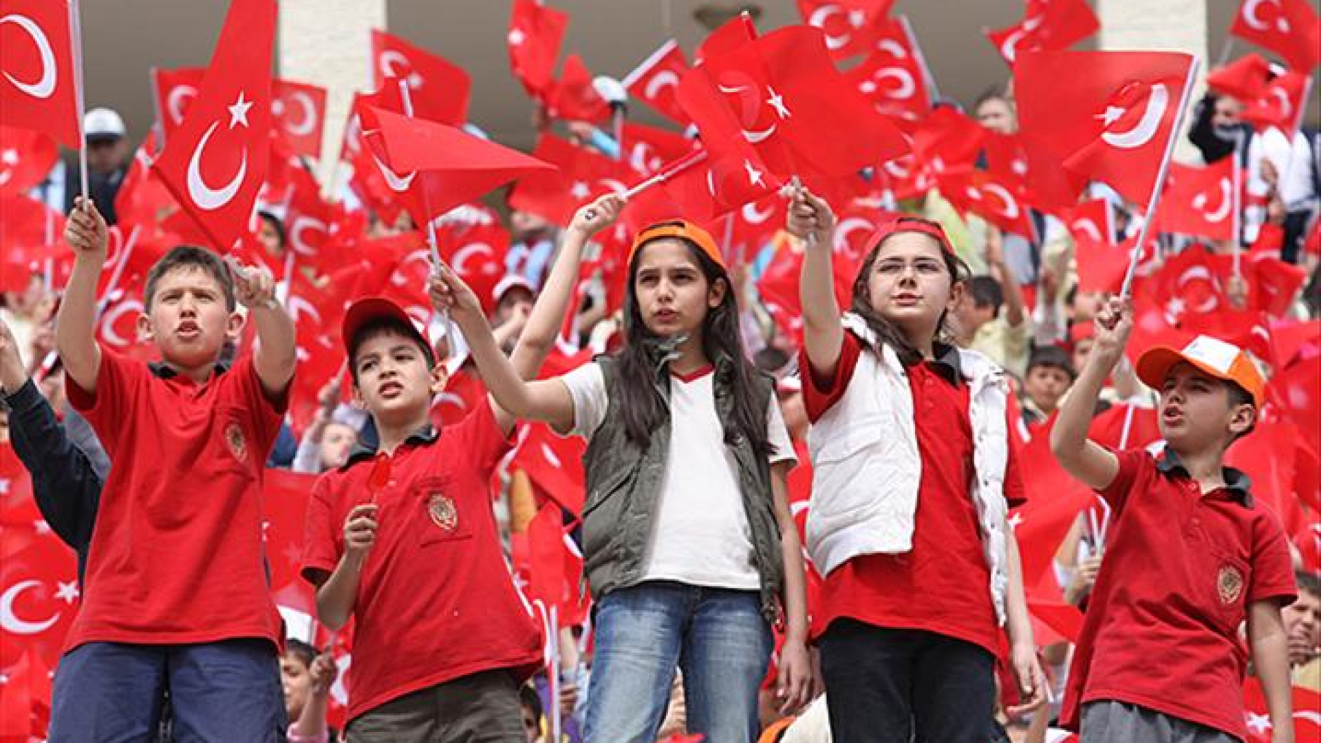 23 Nisan Resmi Tatil Mi? Okullar, İş Yerleri Açık Mı? Toplu Taşıma Ücretsiz Mi?