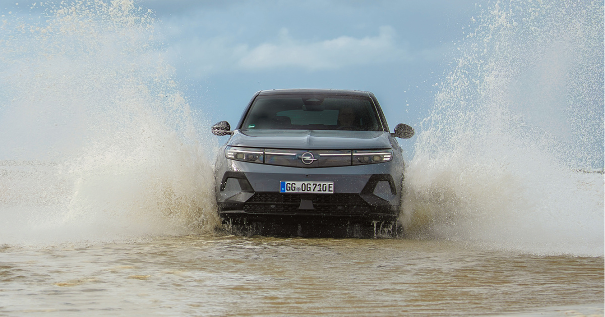 Opel Grandland Elektrik'in 4x4 versiyonu satışa sunuldu