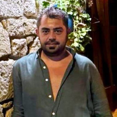 Kuyumcu evinde ölü bulundu