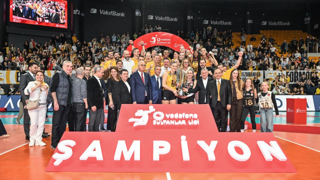 Final serisine Vargas ve Markova damgası!